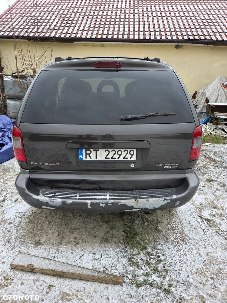 Chrysler Voyager 2.5 SE CRD - 11