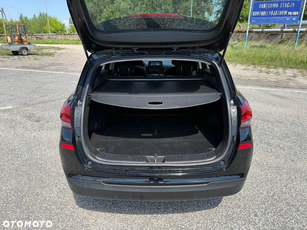 Hyundai i30 1.6 CRDI DCT Intro - 7