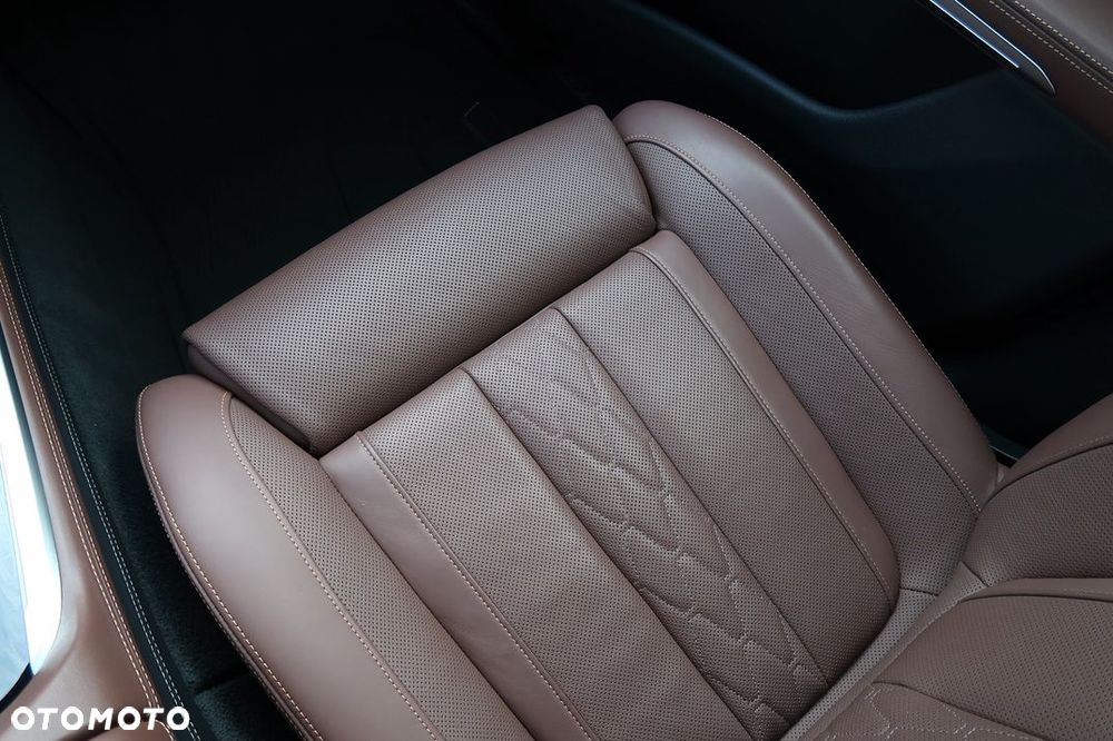 BMW X7 M50d sport - 35