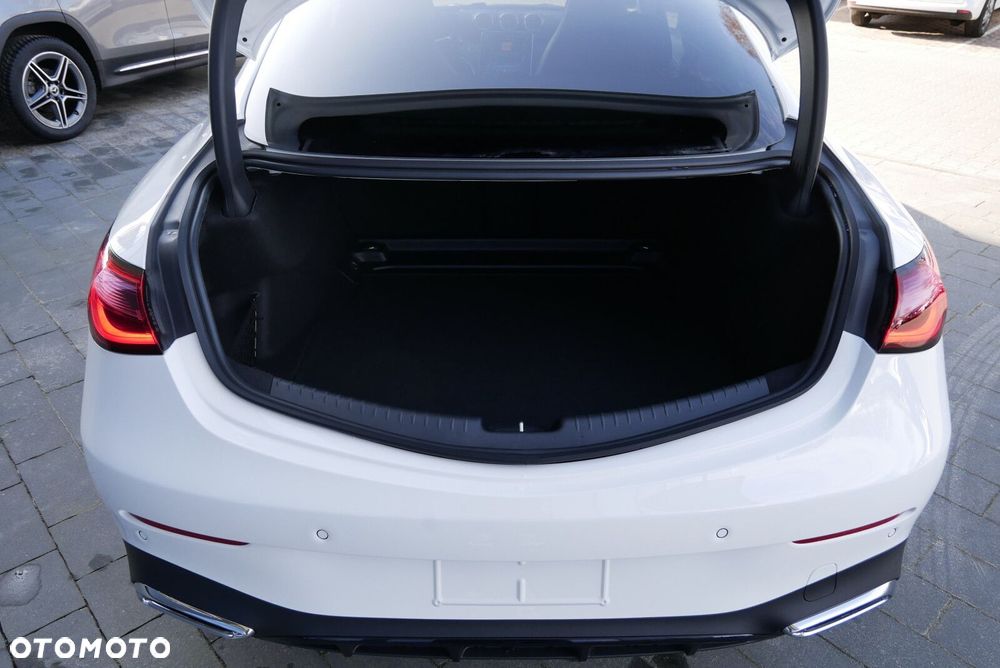 Mercedes-Benz CLE - 10