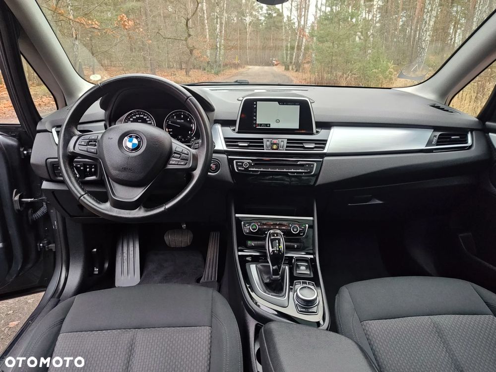BMW Seria 2 218d GT - 11