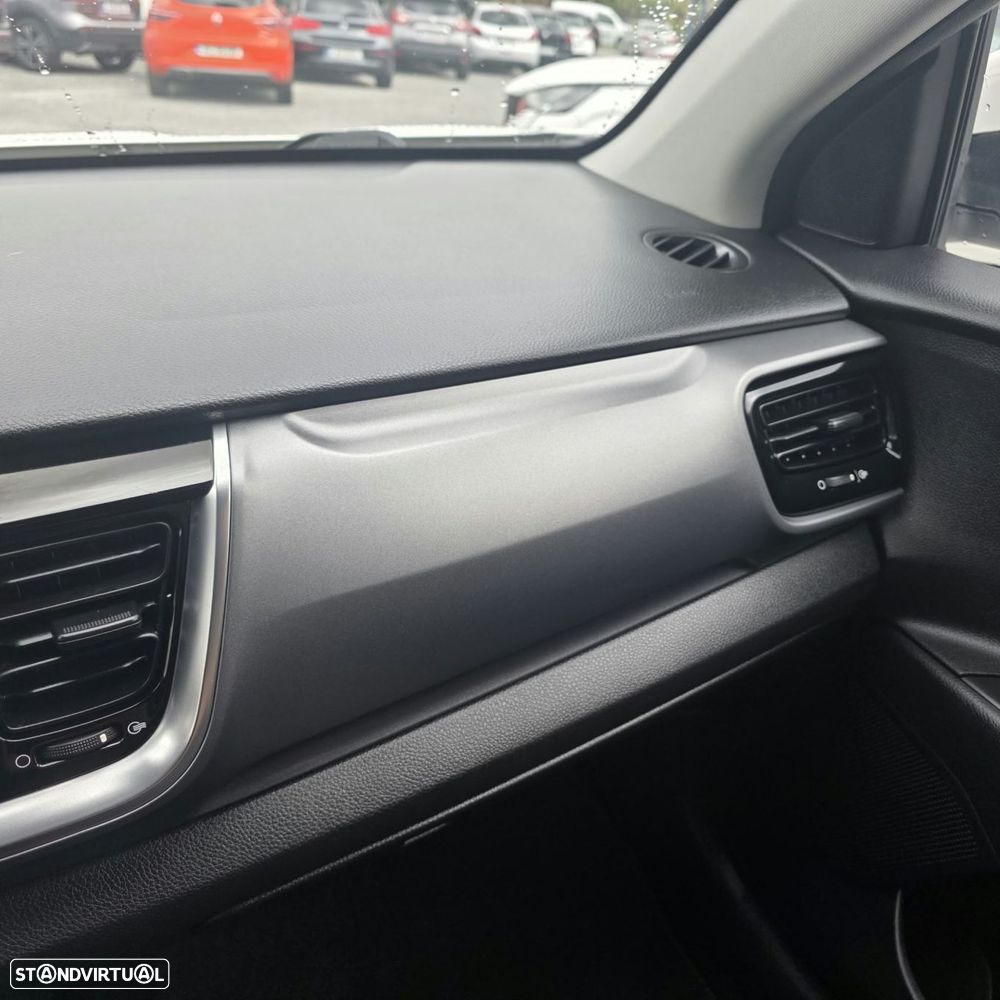 Kia Stonic - 29