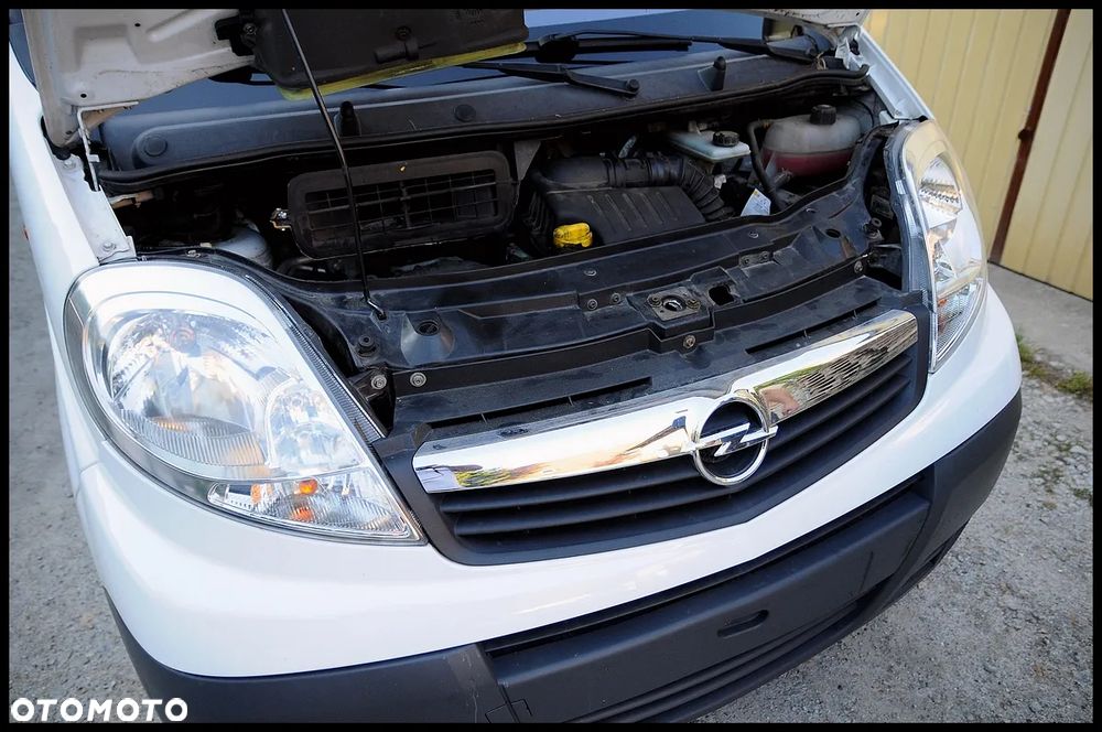 Opel Vivaro - 24