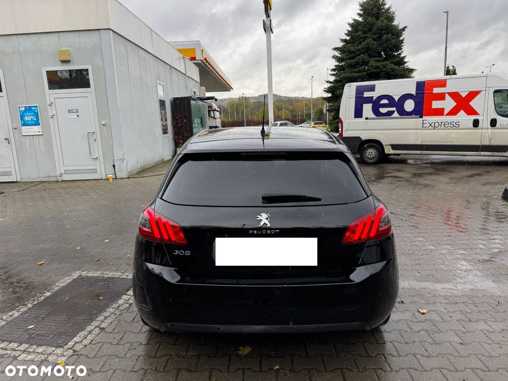 Peugeot 308 1.2 PureTech GPF Allure S&S - 4