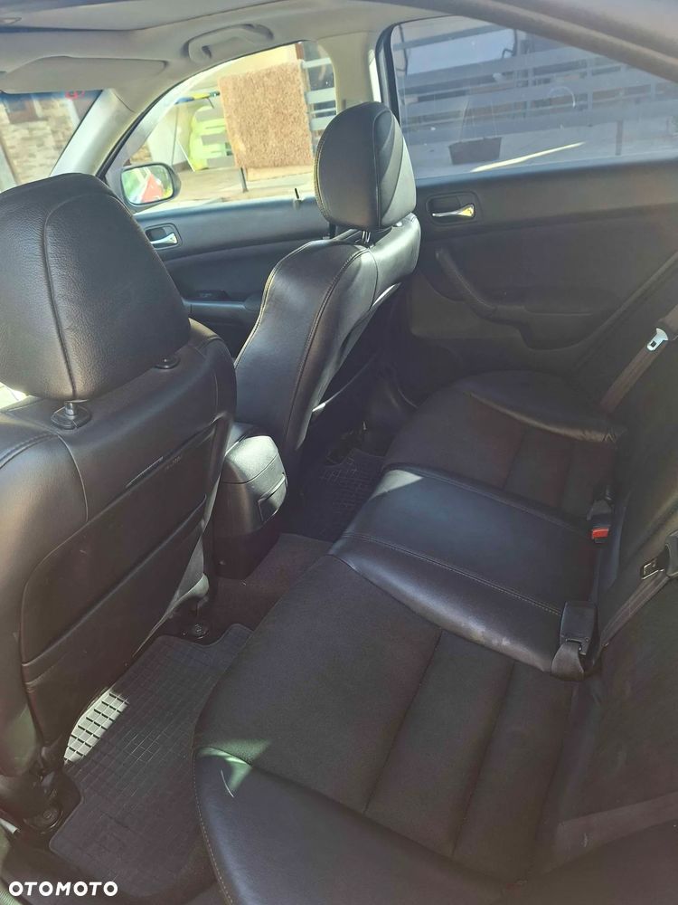 Honda Accord - 10