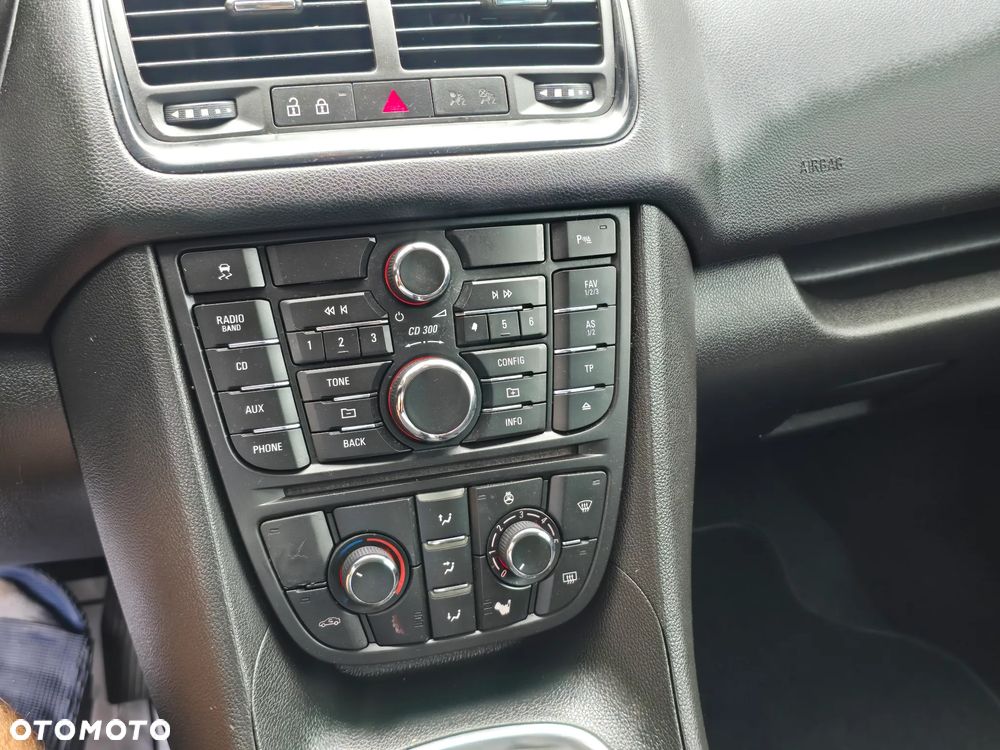 Opel Meriva 1.4 Innovation - 32