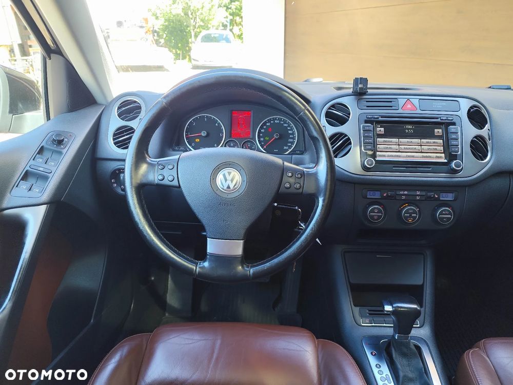 Volkswagen Tiguan 2.0 TDI DPF 4Motion DSG Exclusive - 8