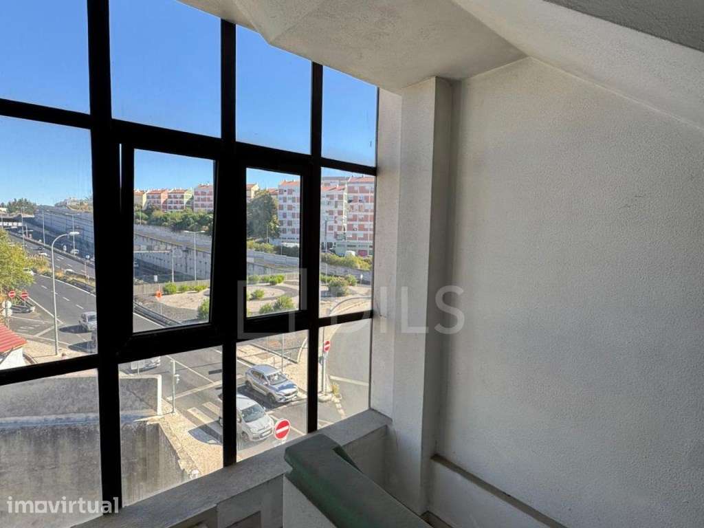 Prédio na Amadora, com projeto para residência estudantil - Grande imagem: 5/34