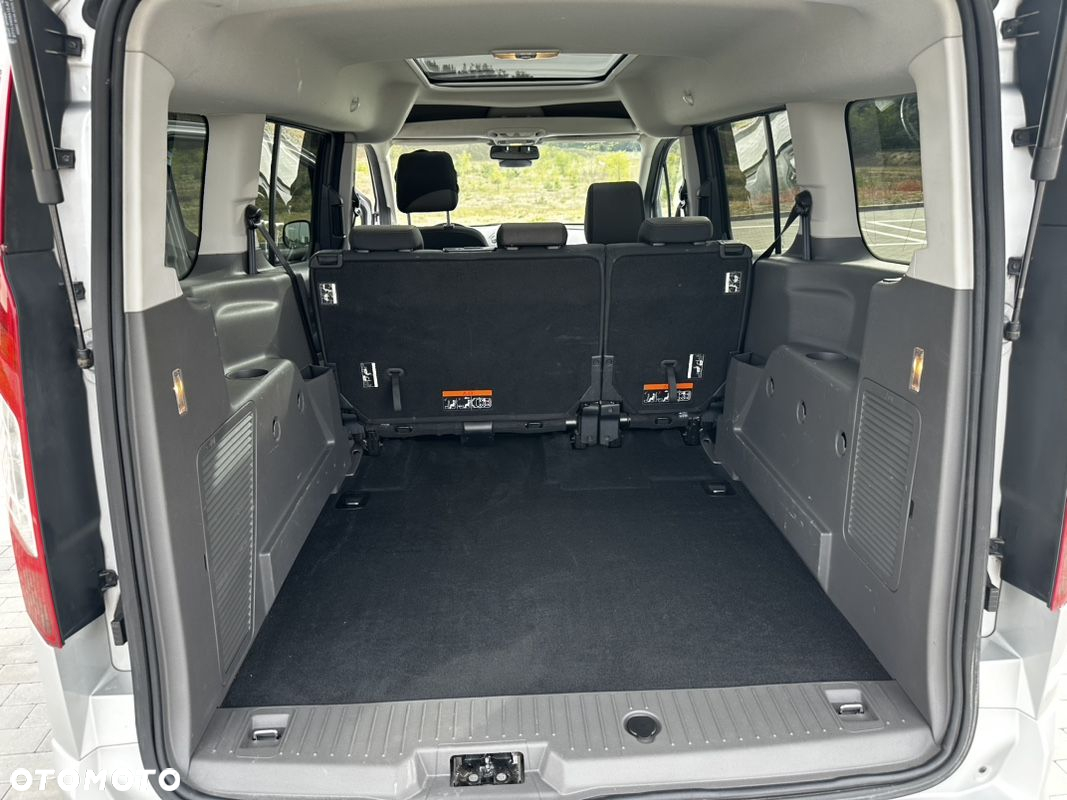Ford Tourneo Connect Grand - 15