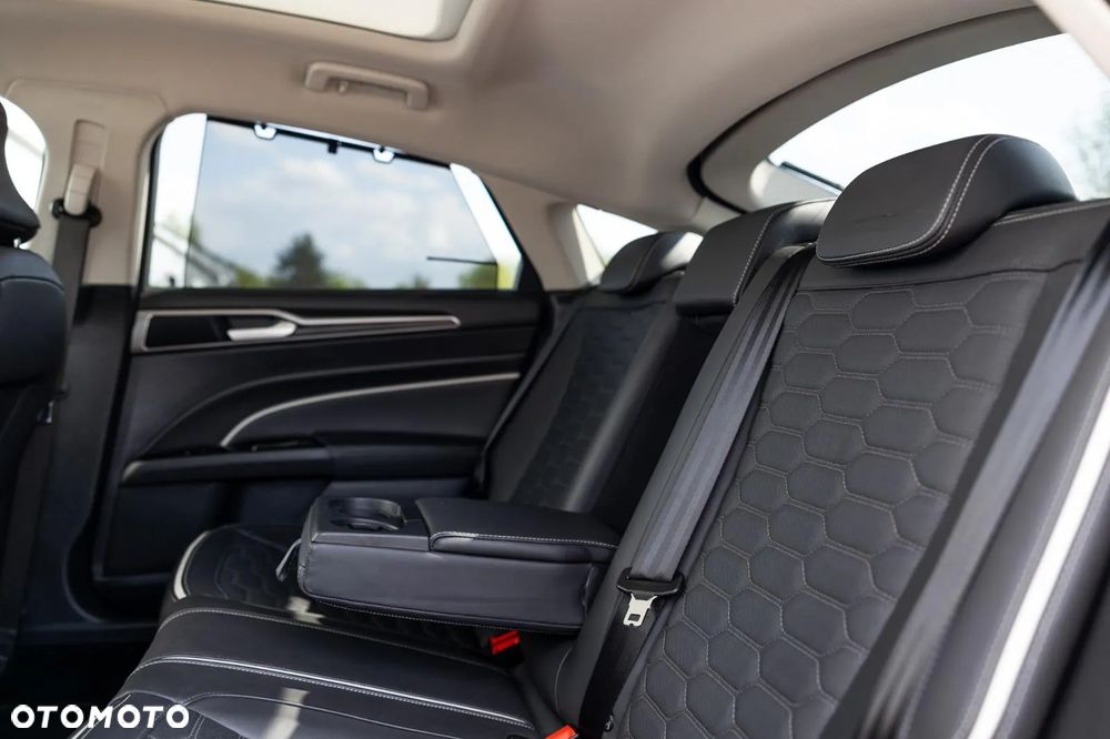 Ford Mondeo 2.0 EcoBlue Vignale AWD - 32