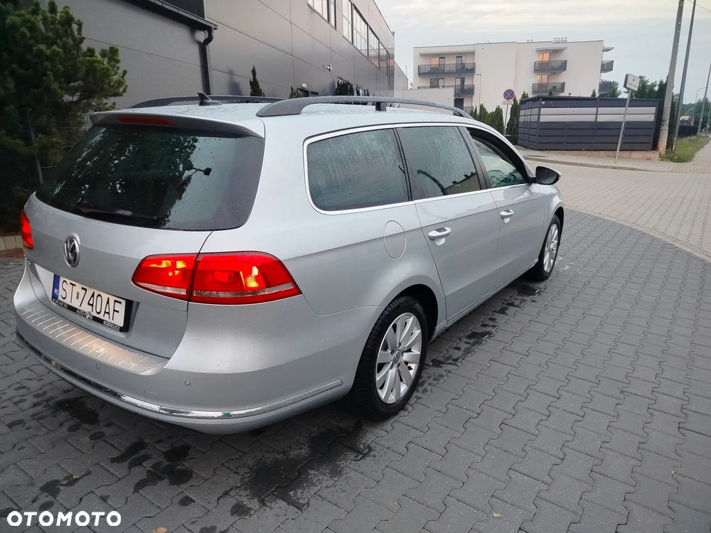 Volkswagen Passat - 4