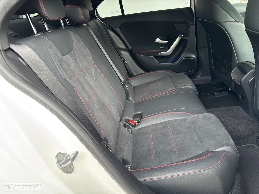 Mercedes-Benz A 250 e AMG Line - 16