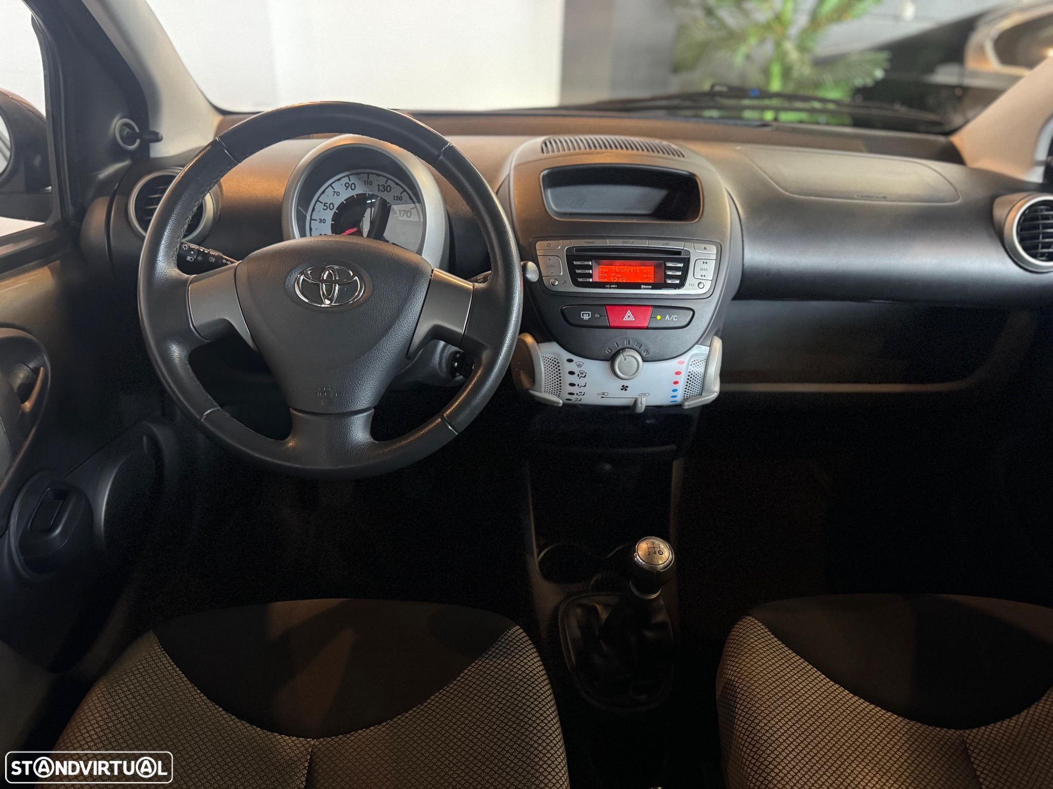 Toyota Aygo 1.0 X-Play+AC - 8