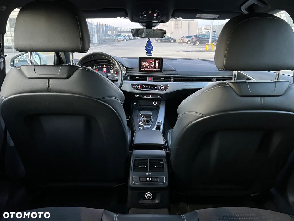 Audi A4 Avant 45 TDI quattro tiptronic S line - 30