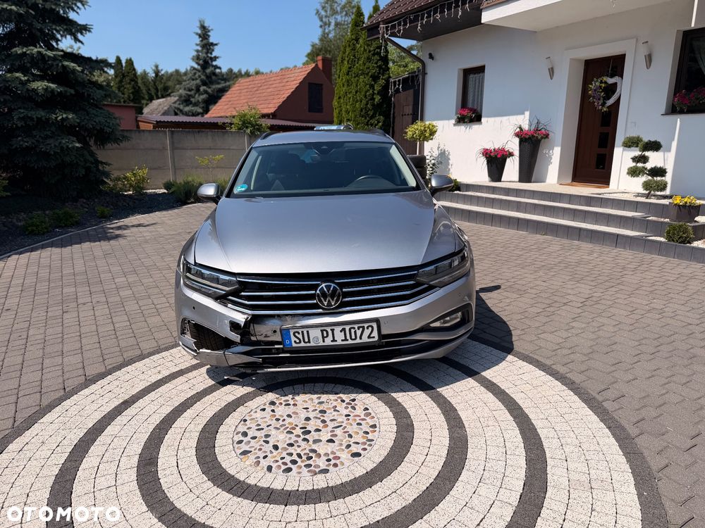Volkswagen Passat 2.0 TDI SCR DSG Elegance - 2