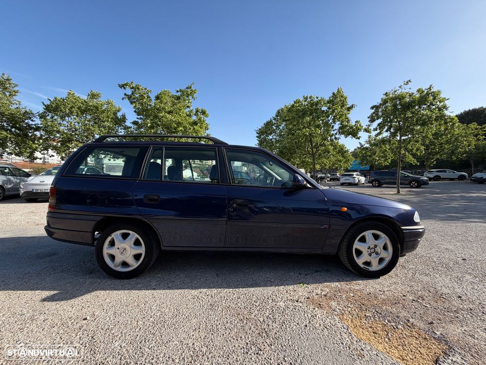 Opel Astra Caravan 1.4i 16V Fresh - 3