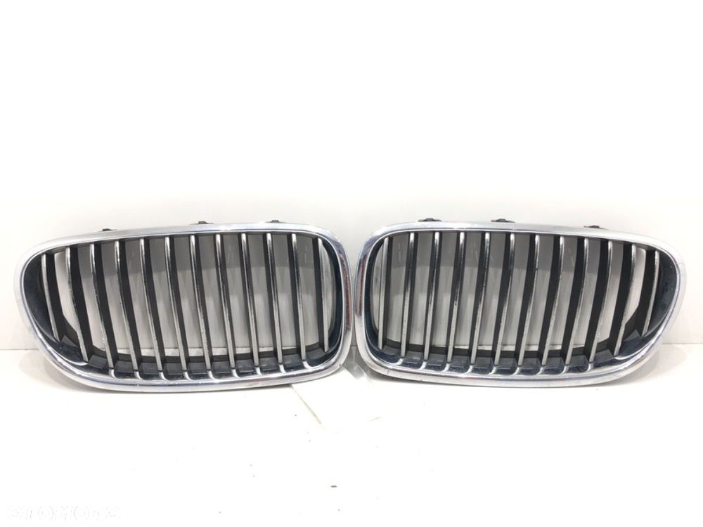 ATRAPA GRILL  BMW 5 Touring (F11) 2009 - 2017 530 d 190 kW [258 KM] olej napędowy 2011 - 2017 - 1