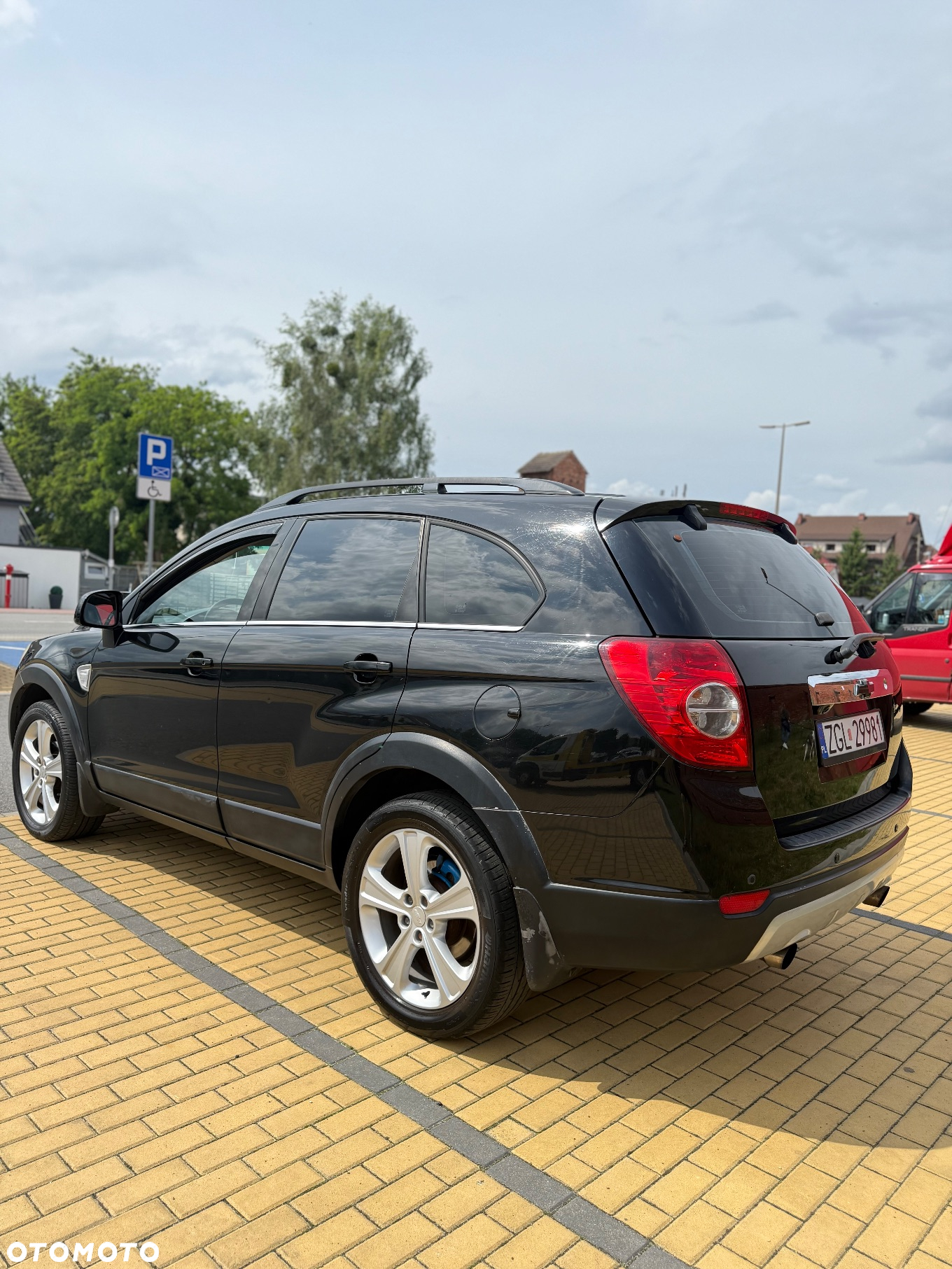 Chevrolet Captiva 2.0 d LT medium - 3