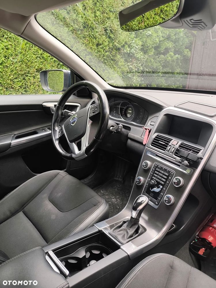 Volvo XC 60 D4 Geartronic Momentum - 18