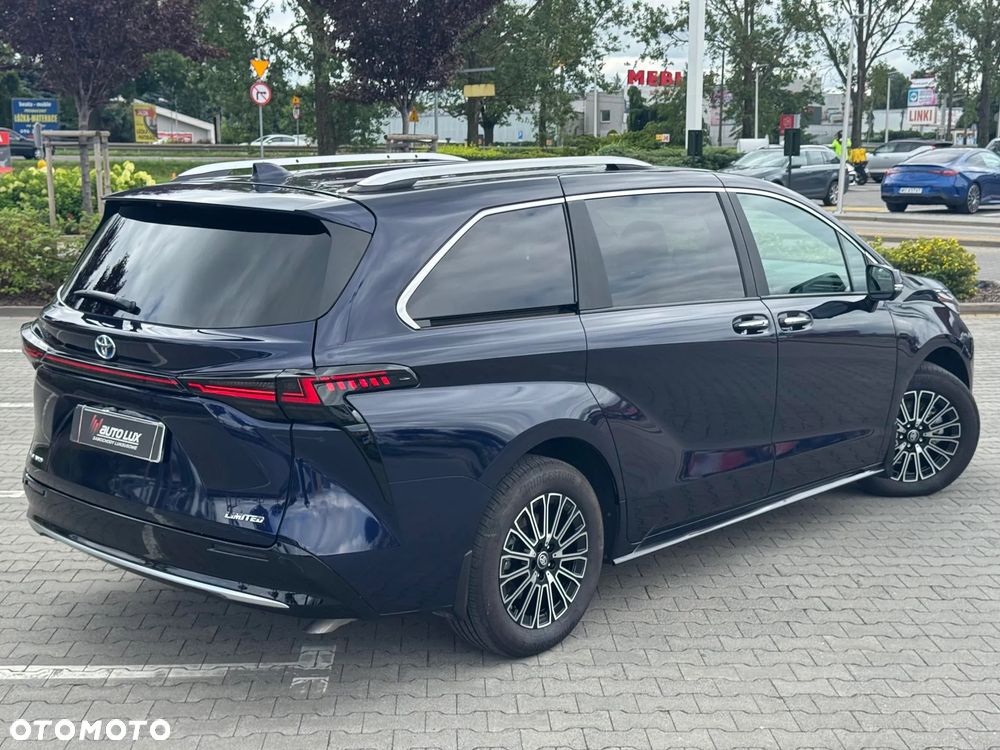 Toyota Sienna - 8