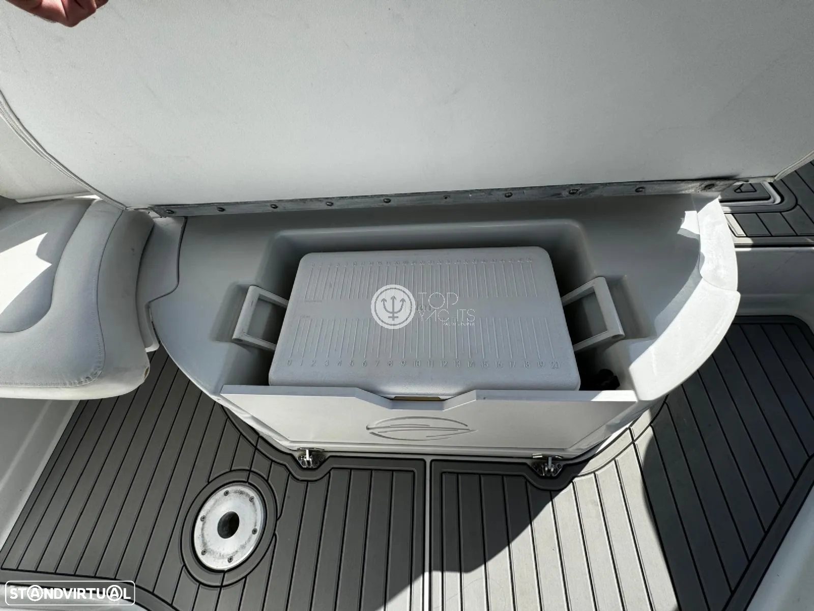 Crownline 315 SCR - 29
