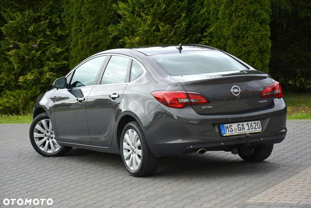 Opel Astra 2013