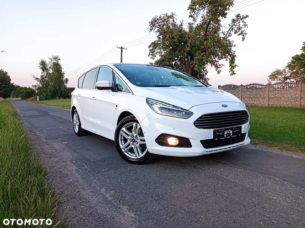 Ford S-Max 2.0 TDCi Titanium PowerShift - 32