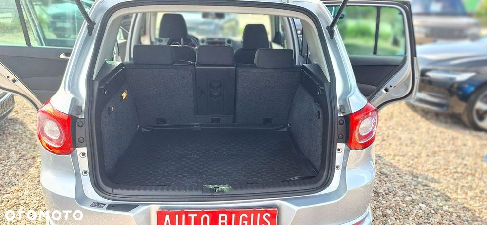 Volkswagen Tiguan - 13