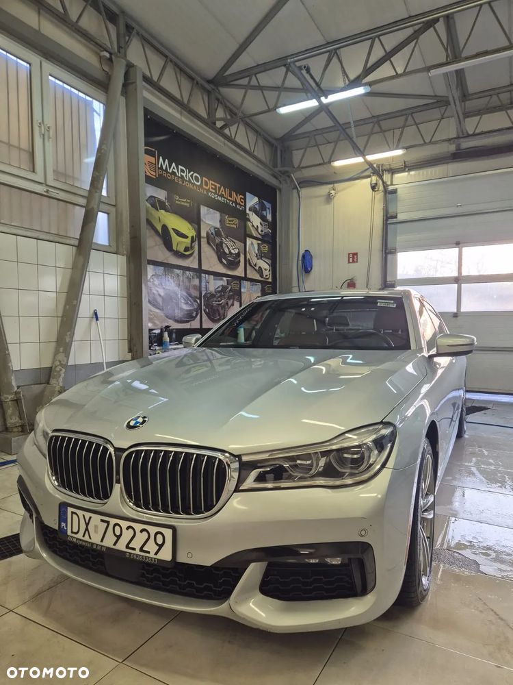 BMW Seria 7 750i xDrive - 7