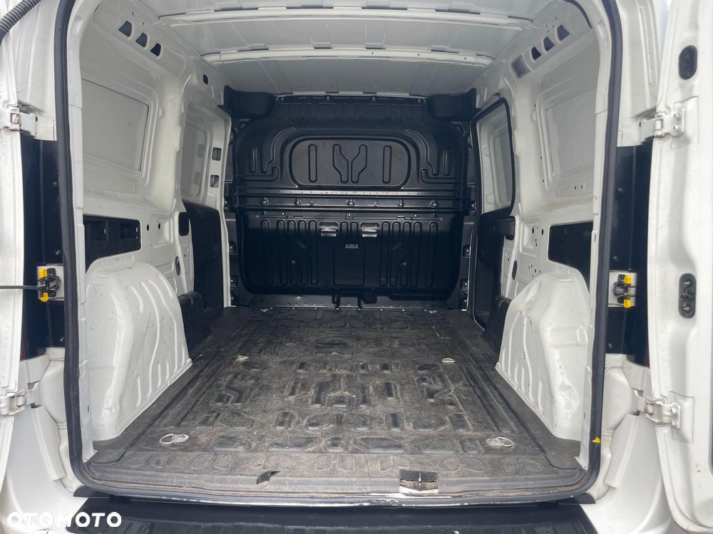Fiat Doblo Maxi Salon PL - 18