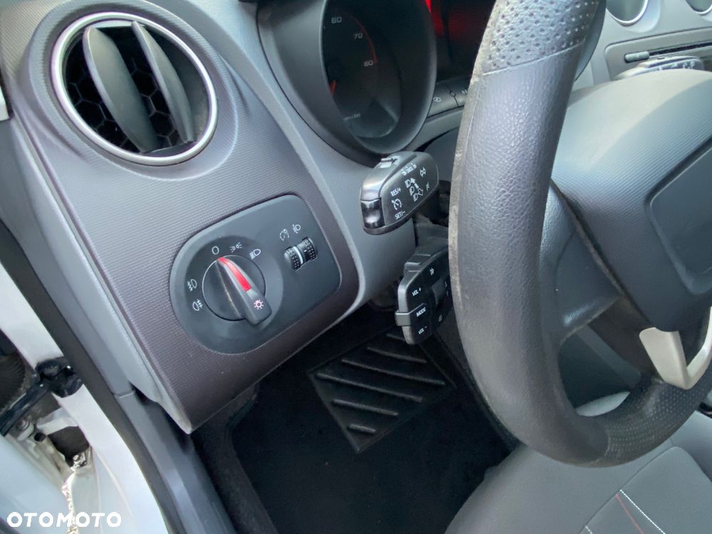 Seat Ibiza 1.4 16V Reference - 11