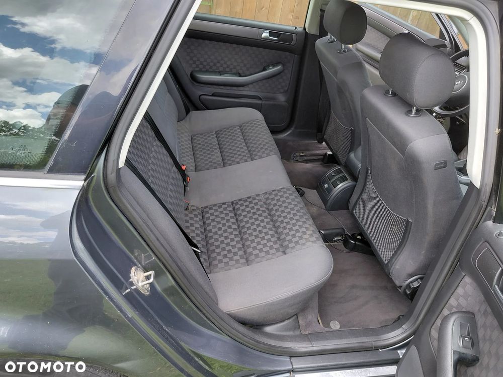 Audi A6 Limousine 2.4 - 11