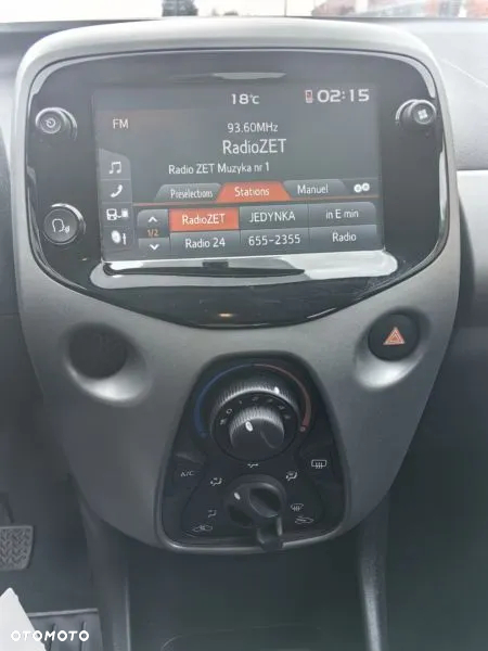 Toyota Aygo x.shift x-play connect - 13