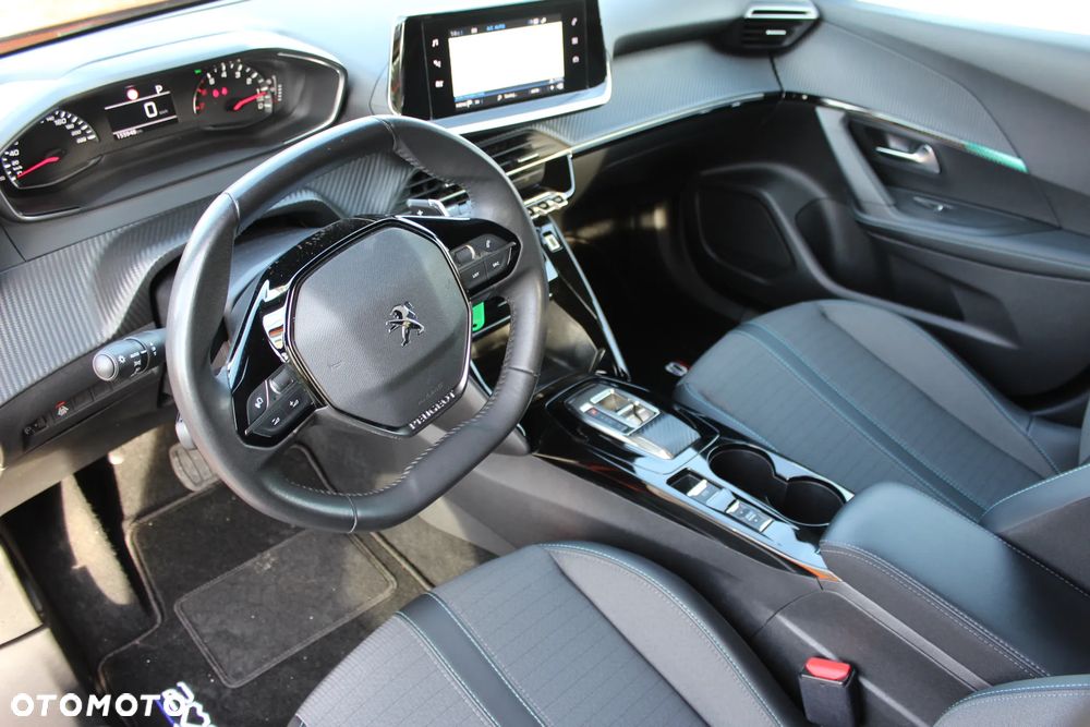 Peugeot 2008 1.5 BlueHDi Allure S&S EAT8 - 13