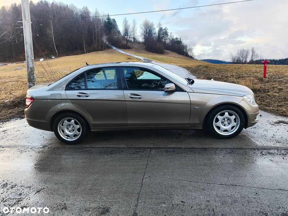 Mercedes-Benz Klasa C 200 CDI DPF Classic - 3