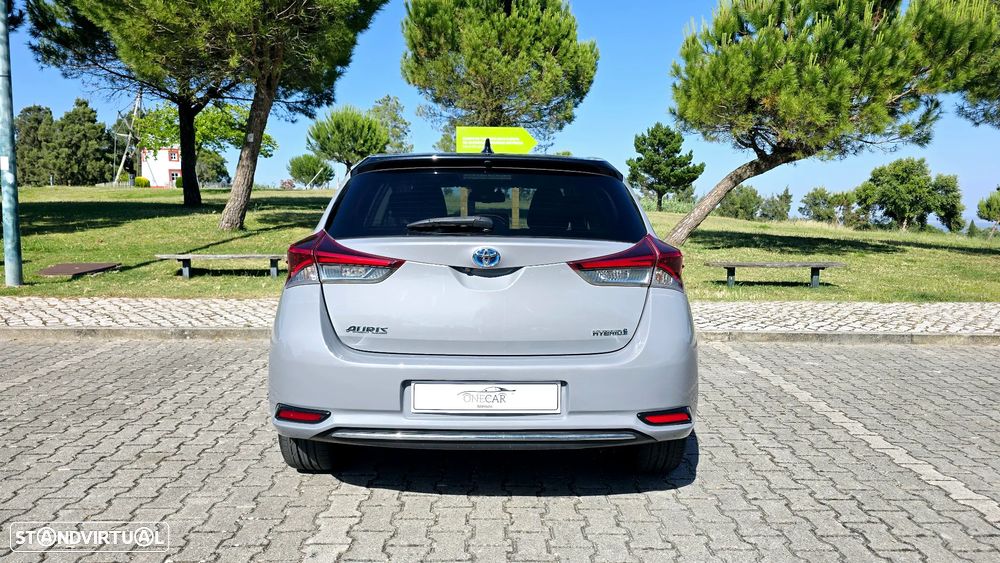 Toyota Auris 1.8 HSD Comfort +P.Techno+P.Sport - 13
