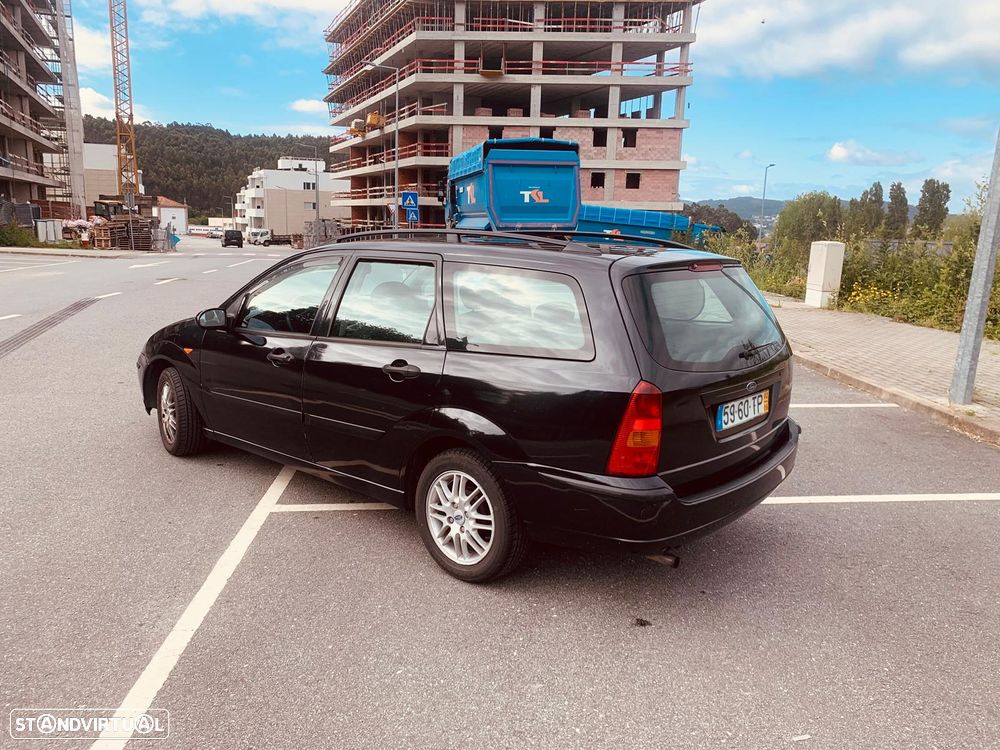 Ford Focus SW 1.4 Ambiente - 2