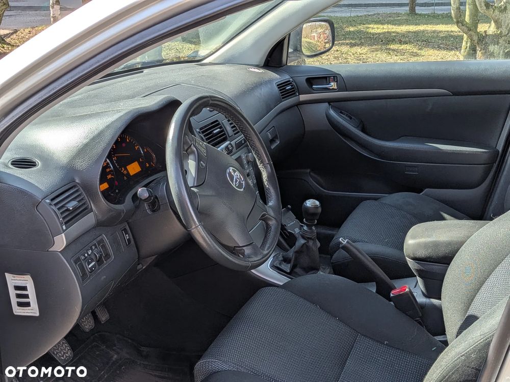 Toyota Avensis 2.0 D-4D Luna - 7