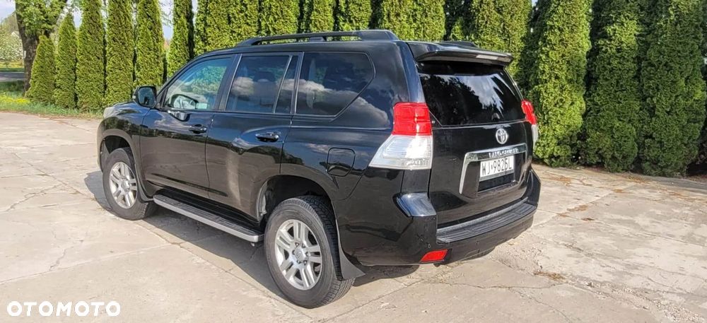 Toyota Land Cruiser - 4
