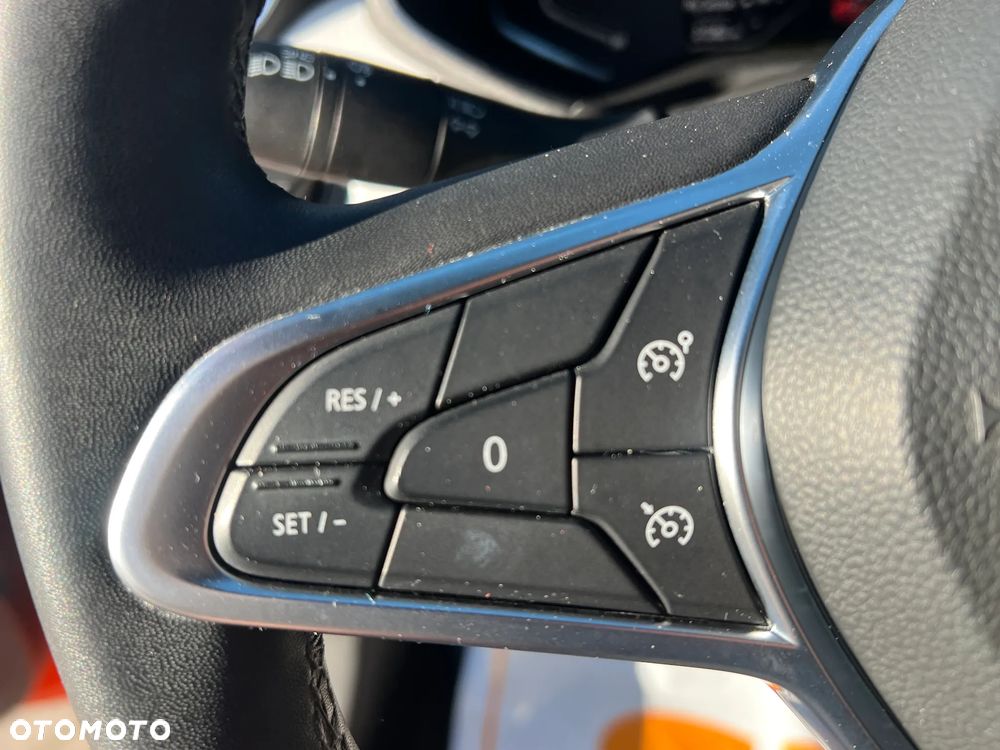 Renault Clio - 24