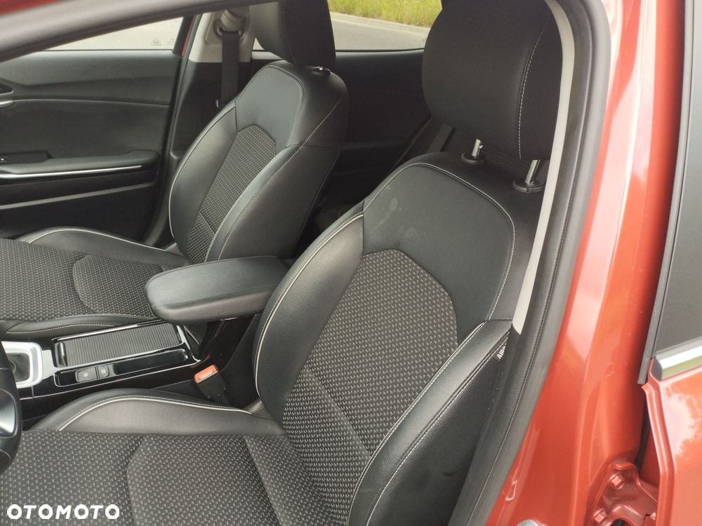 Kia XCeed 1.6 T-GDI L Business Line DCT - 11