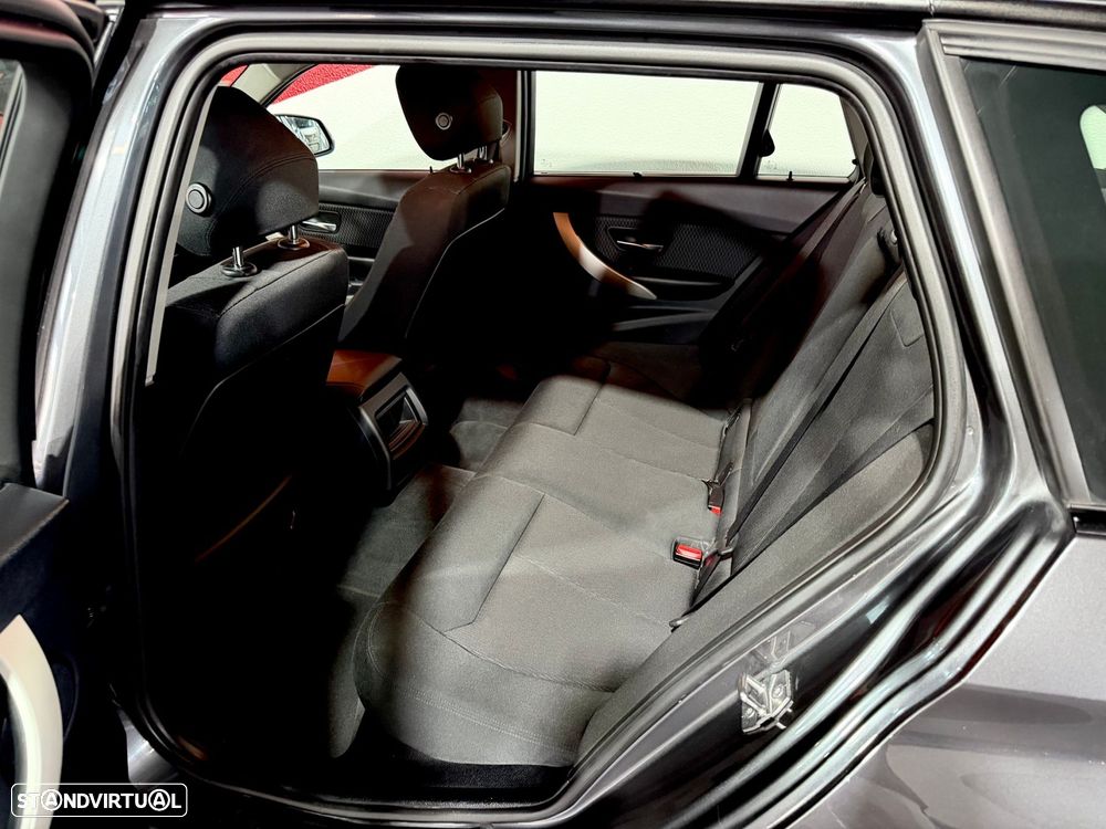 BMW 320 - 24
