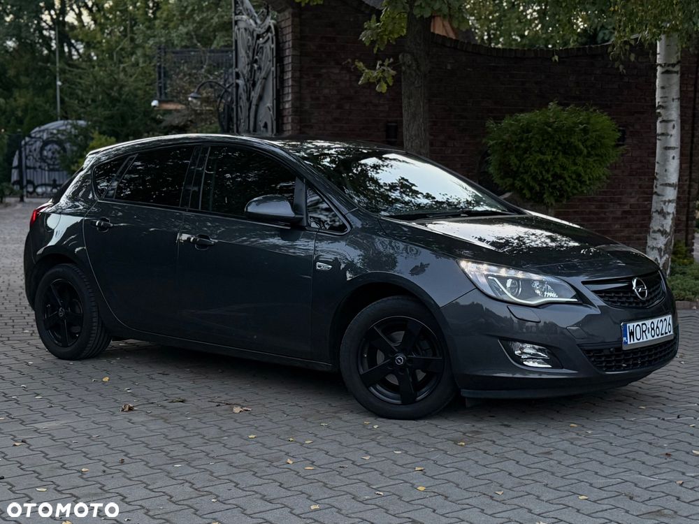Opel Astra 1.4 T Cosmo - 11