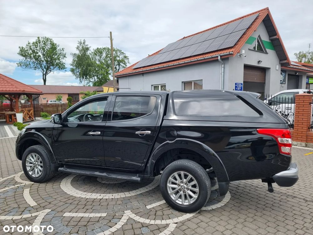 Mitsubishi L200 2.4 d DC Intense + - 29