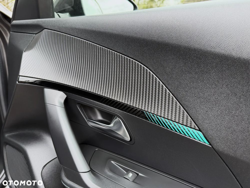 Peugeot 2008 PureTech 130 Allure Pack - 33