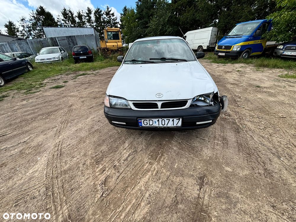 Toyota Carina 1.6 XLi - 3
