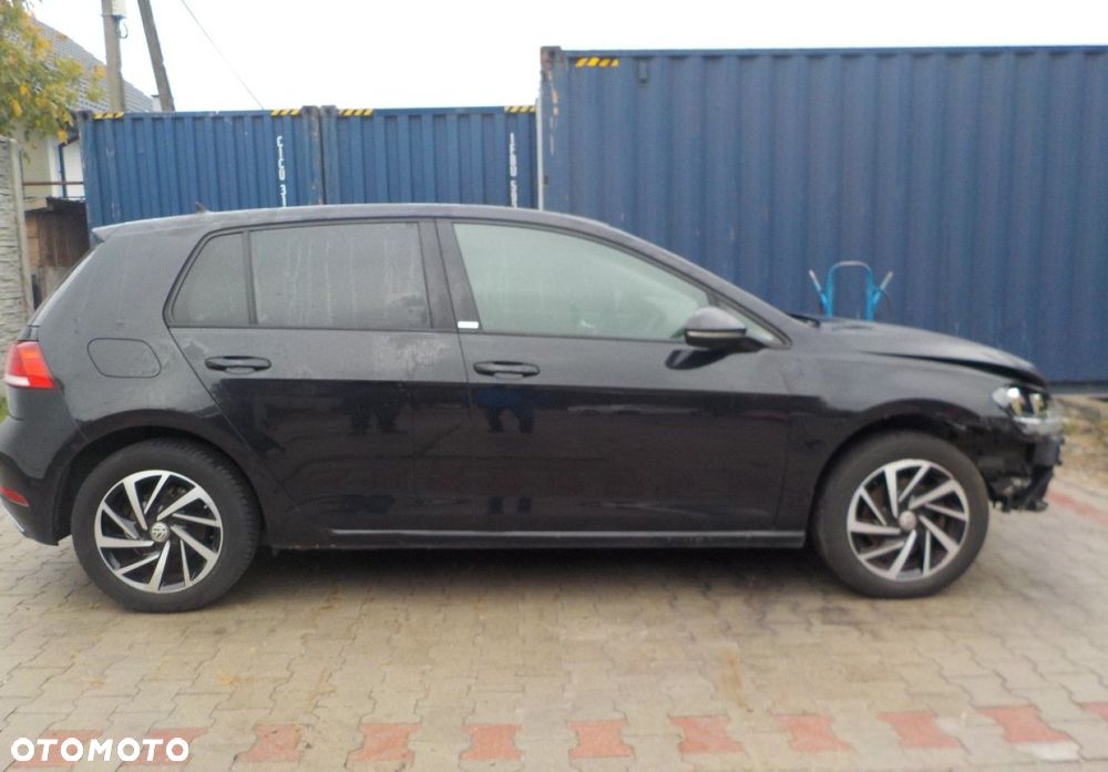 Volkswagen Golf - 17