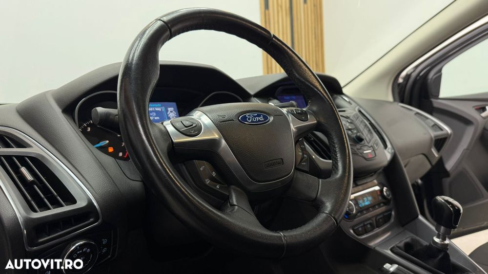 Ford Focus 1.0 EcoBoost Start-Stopp-System TITANIUM - 20