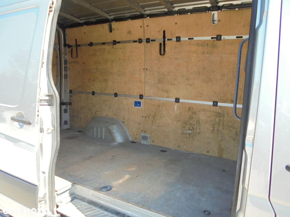 Volkswagen CRAFTER - 17