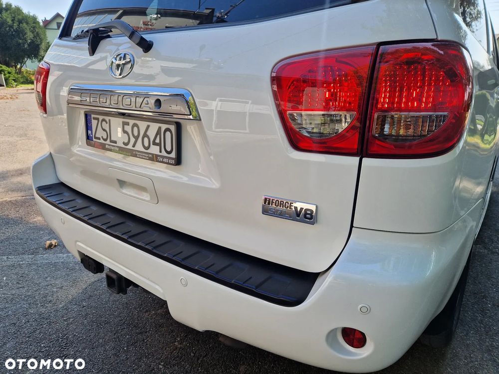 Toyota Sequoia - 27